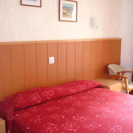 Hotel Maria Rosa *