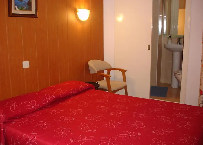 Hotel Maria Rosa *