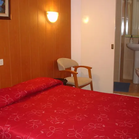 Hotel Maria Rosa *